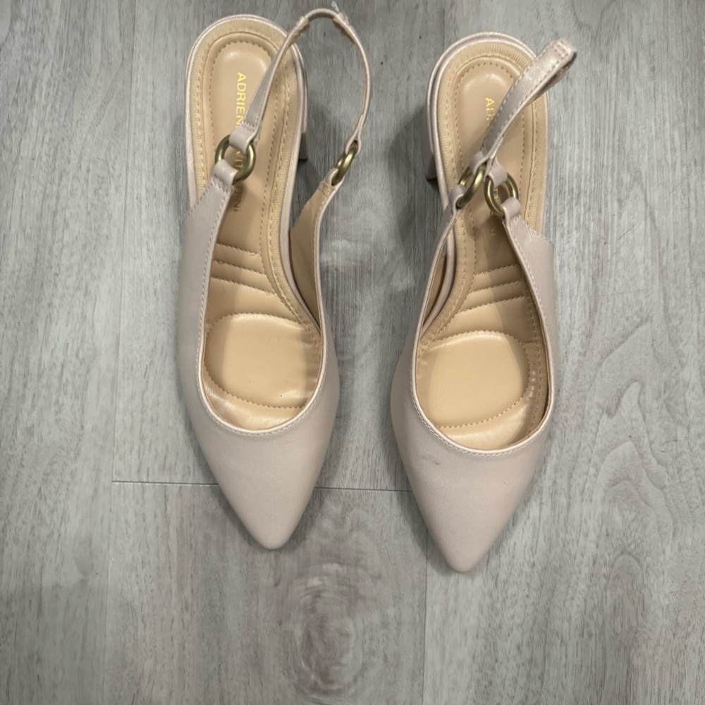 Adrienne Vittadini low heels NWOT, size 39/US 8, light pink shimmer
